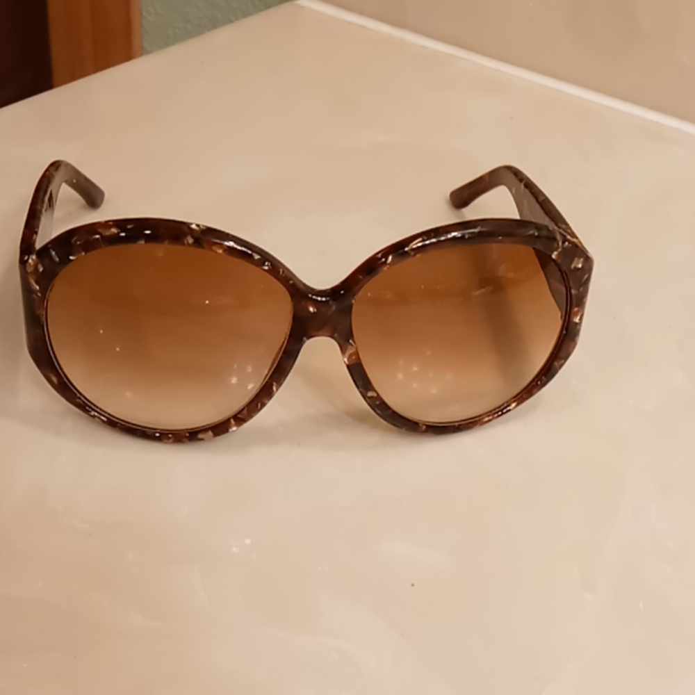 Gucci sunglasses Jackie O style - Picture 4 of 9